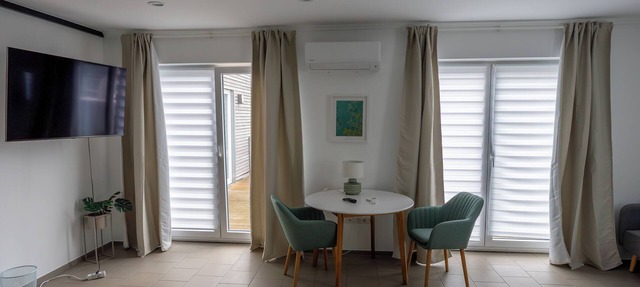 Comfortable, spacious family apartment with large balcony.
