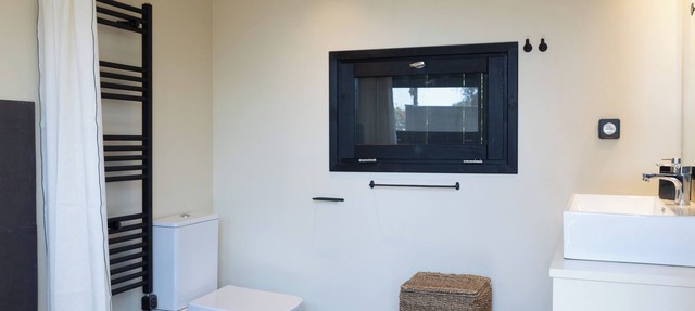 Comfortable summer apartment with stunning sea view.