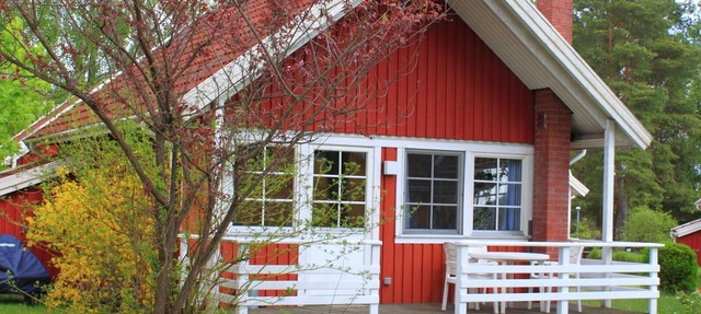 Comfortable Sweden house, bathing beach at the lake, entrance to Müritz National Park