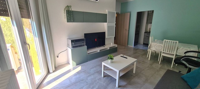 Comfortable three-room apartment in the green of Milan near the subway and parking