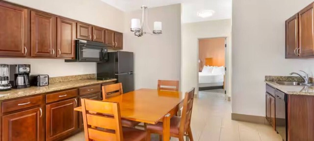 Comfortable Tucson Suites w/Kitchen + Pool & Game Room | Near UArizona