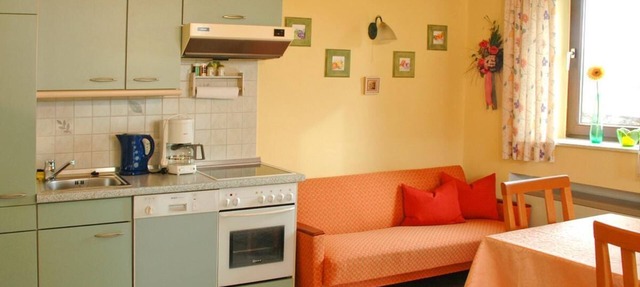 Comfortable vacation apartment with 2 separate bedrooms for up to 4 people