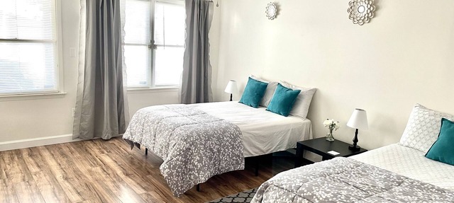 Comfy, Clean & Spacious w/2 TVs, parking, laundry