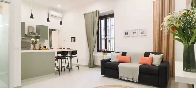 COMO-SWISS BORDER MODERN APARTMENT/AC & WIFI