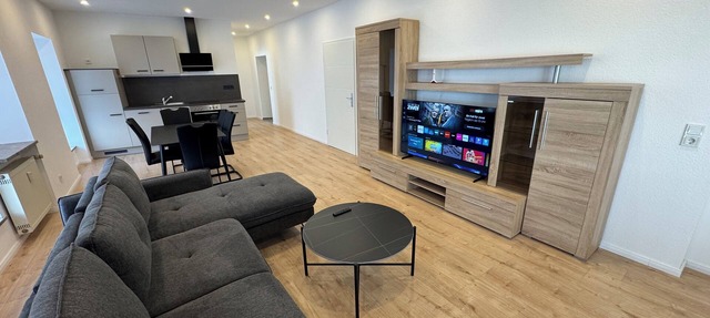 Completely refurbished fitters' apartment for 5 people