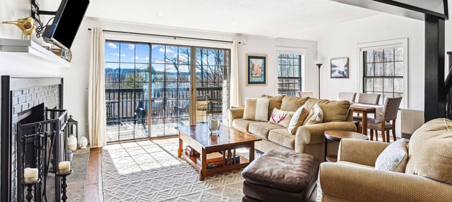 Condo with Fireplace & Kayak, Sugar Hill