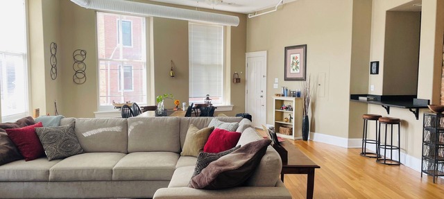 Conductor's Rest: Beautiful 2 Bedroom Loft in Historic Cambridge, Maryland