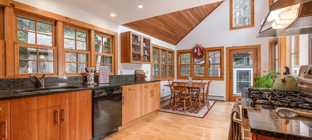 Contemporary Upper Valley vacation rental w/10 acres of private land