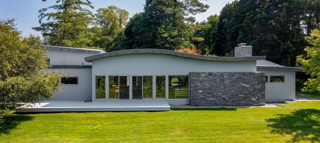 Contemporary Berkshire Home with Views of Taconic Golf Course