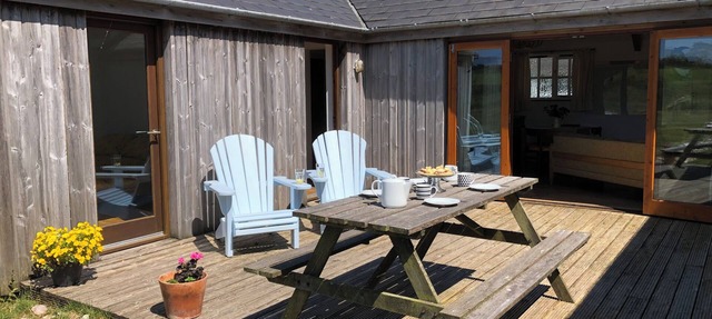 Contemporary converted barn, rural location very close to the coast and Falmouth