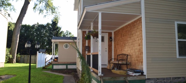 Convenient 2-bedroom apartment in Glens Falls with WiFi
