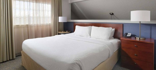 Convenient Stay, Superb Location! 3 Modern Units, Free Breakfast, w/Pool
