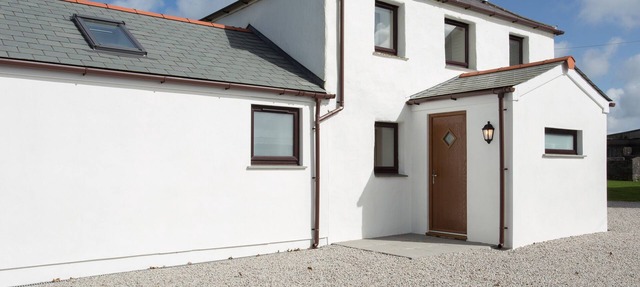 CORNISH VIEWS, luxury holiday cottage, with a garden in Camborne