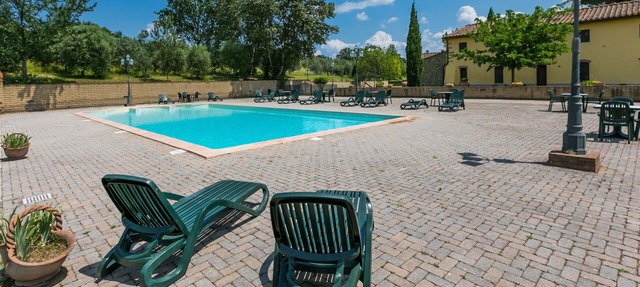 Cosy apartment in villa for 4 guests with A/C, pool, WIFI, TV and parking