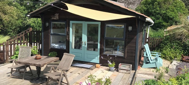 Cosy country cabin with scenic views and close to Dorset's beautiful coast.