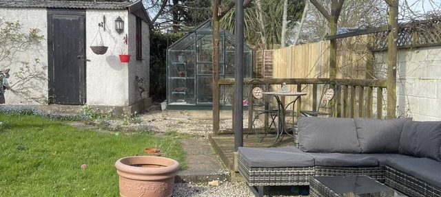 Cosy Daffodil Cottage Getaway