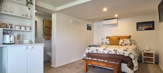 Cosy studio with AC and pool access