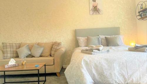 Cosy, Stunning Studio, NEC - BHX