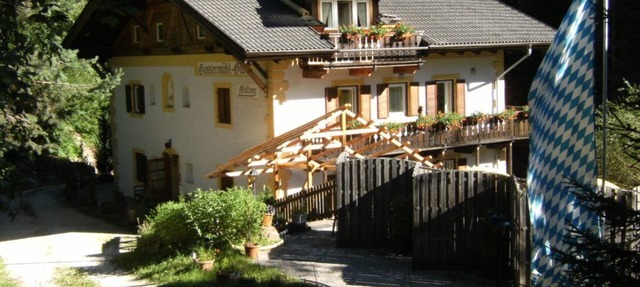 Cottage by the stream in Eggen