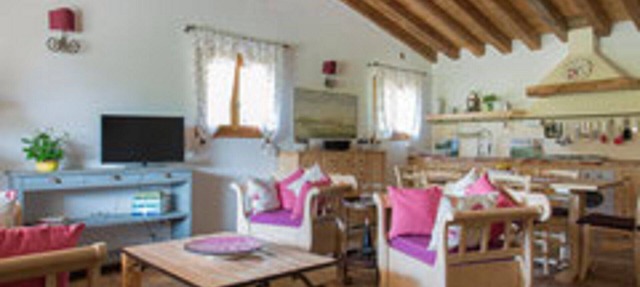 Cottage .