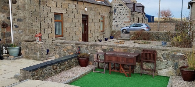 Cottage right next to beach and golf course, a, bbq