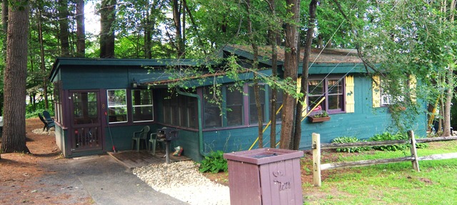Cottontail Cabin at the Adirondack Lodge =- 5 mins to Lake George Village