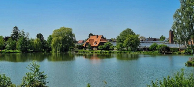 Country house by the lake between Hamburg and Lüneburg
