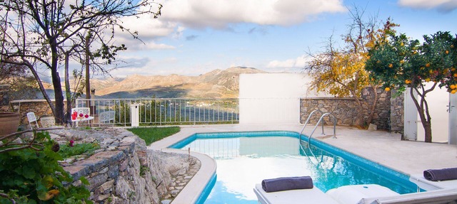 Countryside View & Easy Access to Southern Beaches!