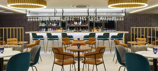 Courtyard by Marriott London Heathrow Airport