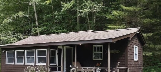 Covered Bridge Cabin on the Green River
