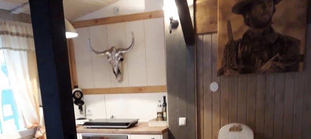 Cowboy Cottage vacation apartment (43 sqm) with veranda and barbecue facilities