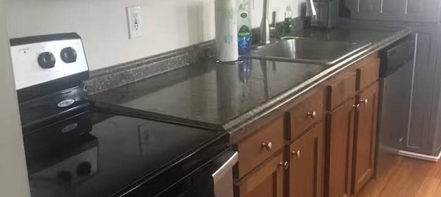 Cozy 2 Bedrooms | Full Kitchen | Smart TV
