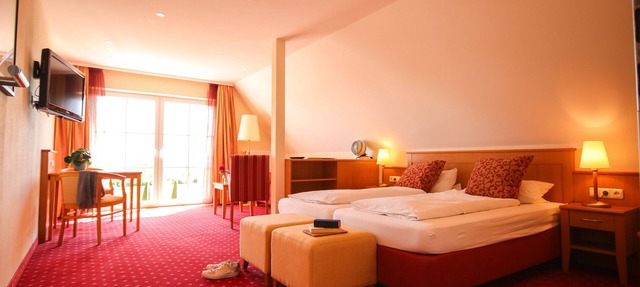 Cozy apartment with a direct view of the Brombachsee