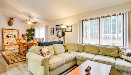 Cozy Bartlett Condo w/Deck & Resort Amenities!