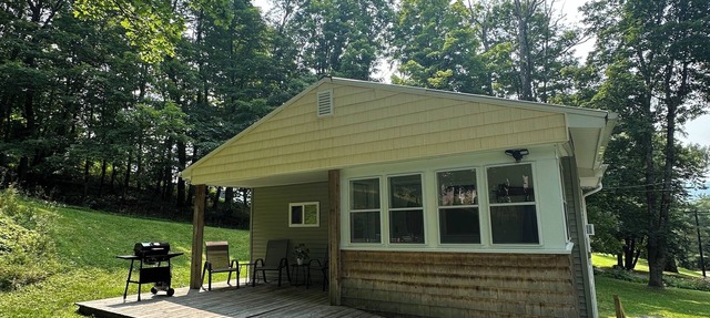 Cozy Comfortable Three Bedroom Home in charming Williamstown
