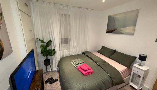 Cozy Double Room in North London with Great Transport Links