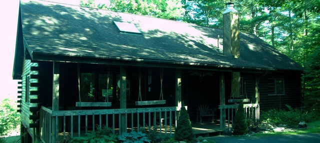 Cozy Family Friendly Lake View Home w/Easy Trip to Town & Beach