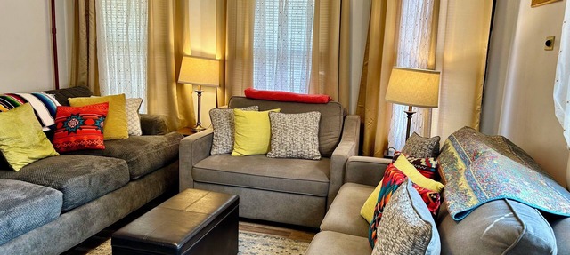 Cozy First Floor Apartment. Located in a quiet neighborhood.