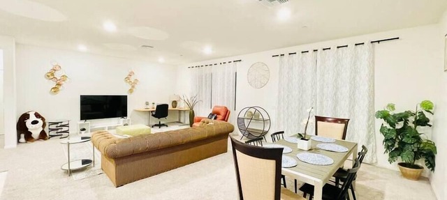 Cozy Getaway 5-Bdr Family Retreat Home nearUCR NOS