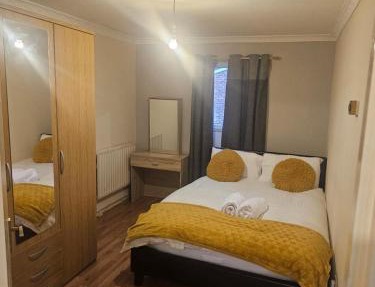 Cozy London Apartment near River Thames