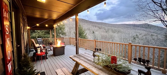 Cozy Manchester Getaway with Amazing Views!