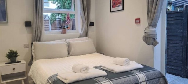 Cozy Pod 2 – Charming Victorian Stay in North London