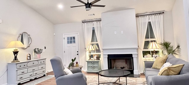 Cozy, private 3 bedroom home in a wooded area in the heart of downtown Commerce