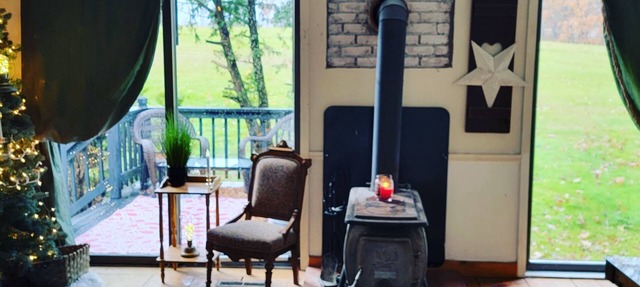 Cozy Rustic Cabin In The Hamlet Of Shushan NY. with incredible views