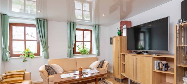 Cozy vacation apartment with garden and pavilion