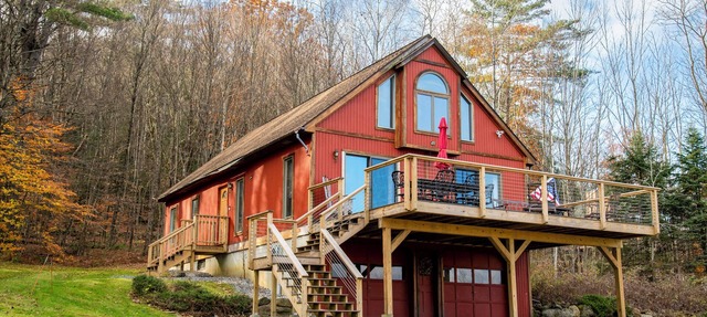 Cozy Vermont Cabin · Mountain Views · Near Okemo