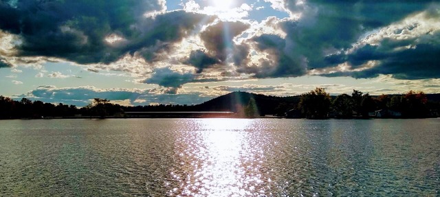 Cozy Waterfront Cottage Only Minutes from Downtown Keene, NH!
