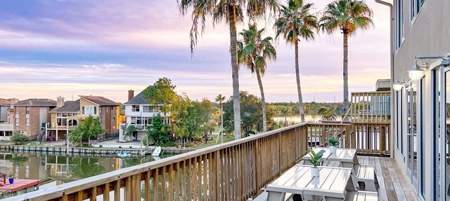 Cozy Waterfront I Fish Game Kayak I King 5BR House NASA
