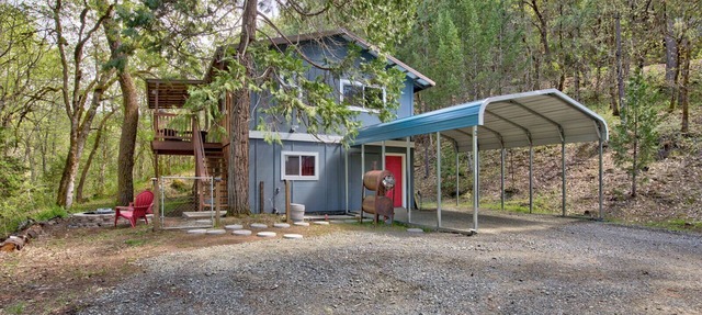 Creekside Hideaway Minutes From GP - Traveling Nurses Welcome