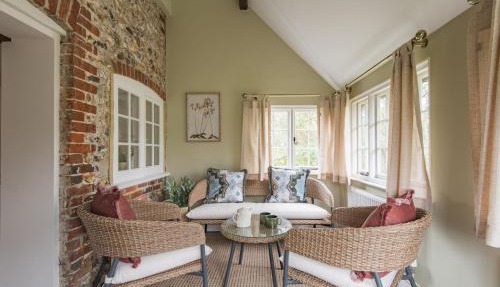 Crow Cottage by Bloom Stays